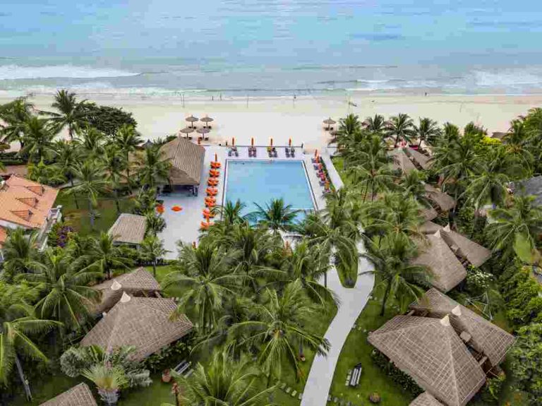 Những khách sạn, resort Mũi Né gần biển đẹp nhất